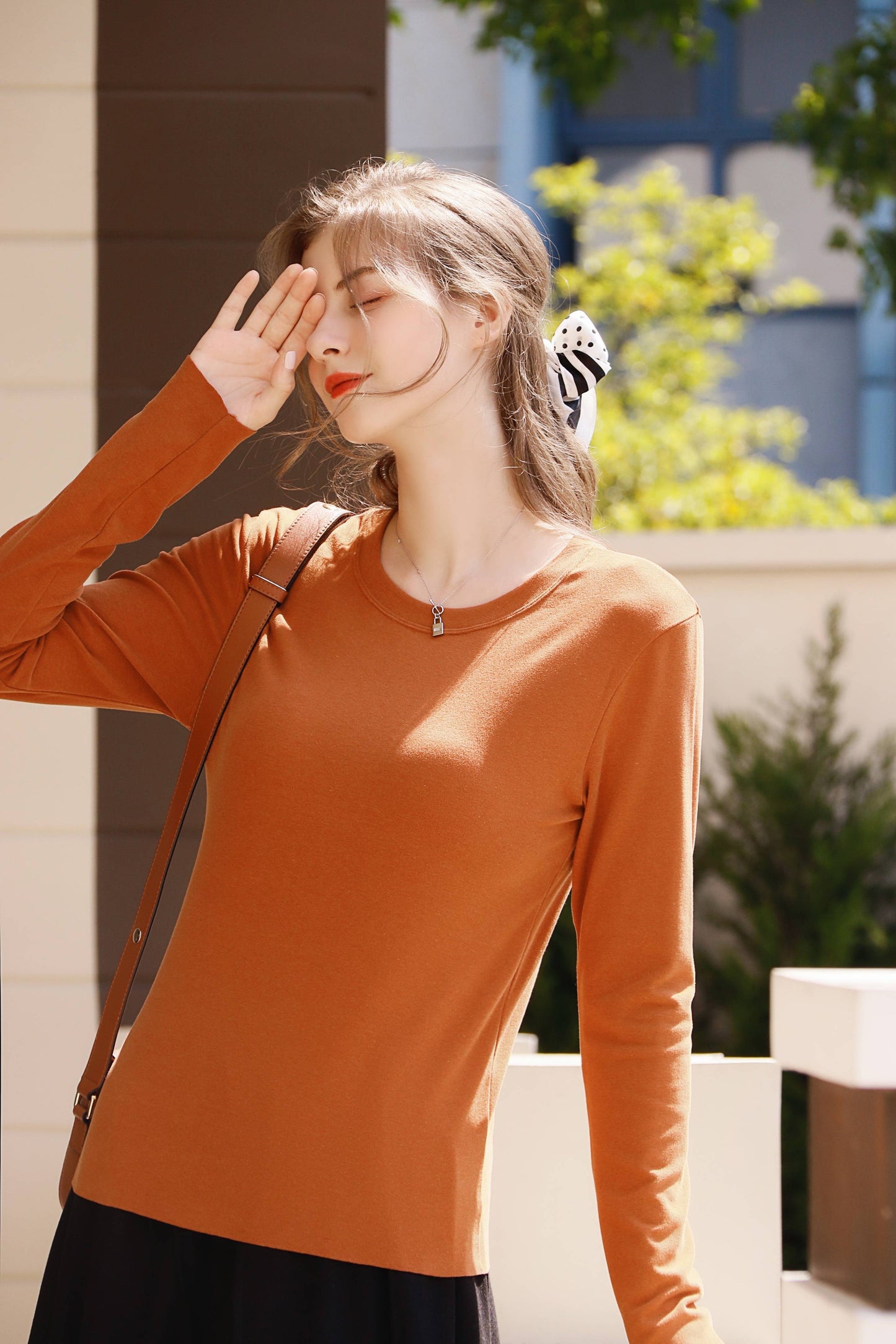 Women Cloud Feel Thin Warm Moisturizing Mulberry Silk Super Elastic Round Neck Bottoming Shirt